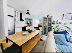 Large 2 bedrooms house with parking-BON75